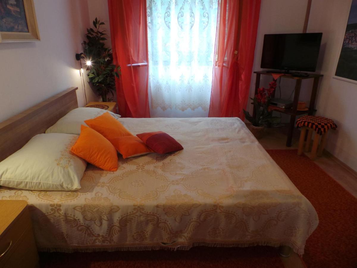 Apartment 2 L