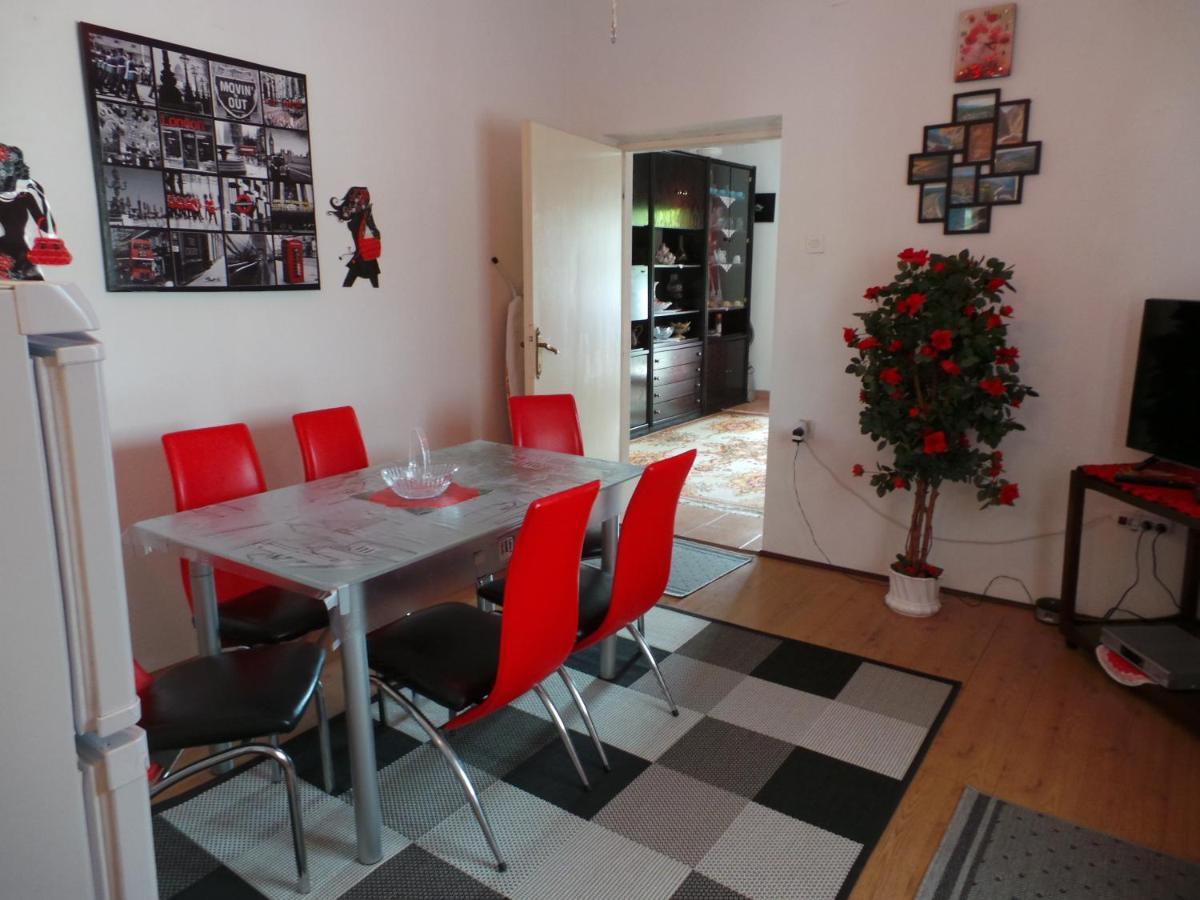 Apartment 2 L